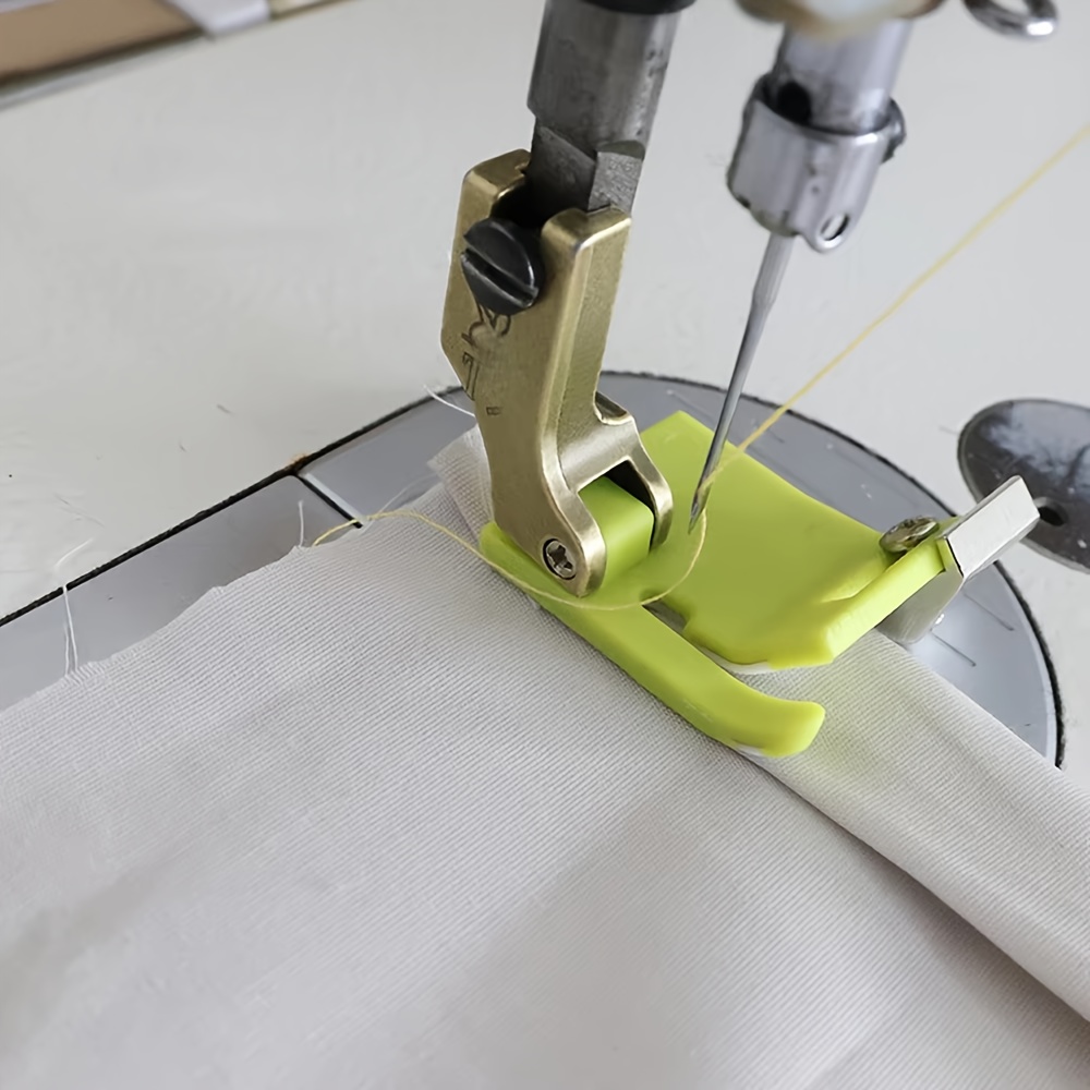 Rolled Hem Foot - 1 szt. losowego koloru plastikowa stopka